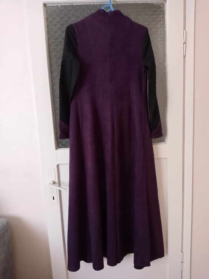 Uzun Mor Gotik Nakışlı Elbise - Görsel 2