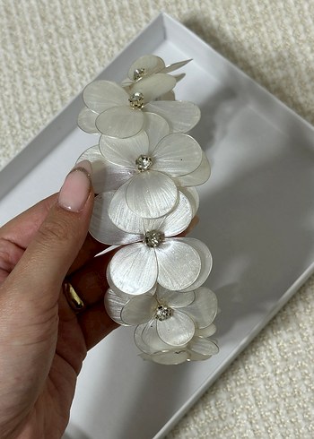 Reçine Çalışması Çiçekli Kadın Saç Aksesuarı - Görsel 4