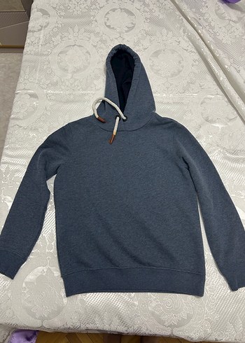 Kapşonlu sweatshirt