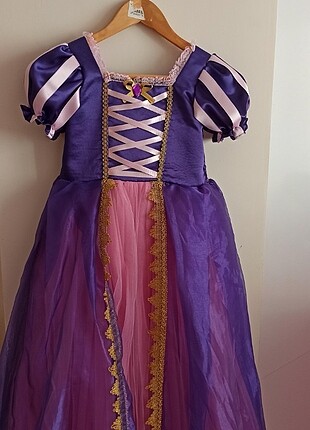 Rapunzel kostümü
