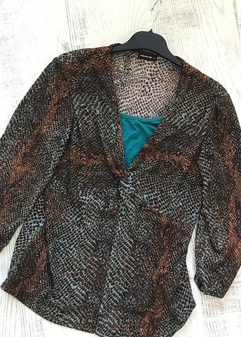 Kahverengi Yılan Desenli V Yakalı Kadın Bluz - Görsel 7