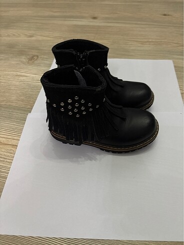 ÇOCUK BOTU 26 Numara orta pedik - Görsel 2