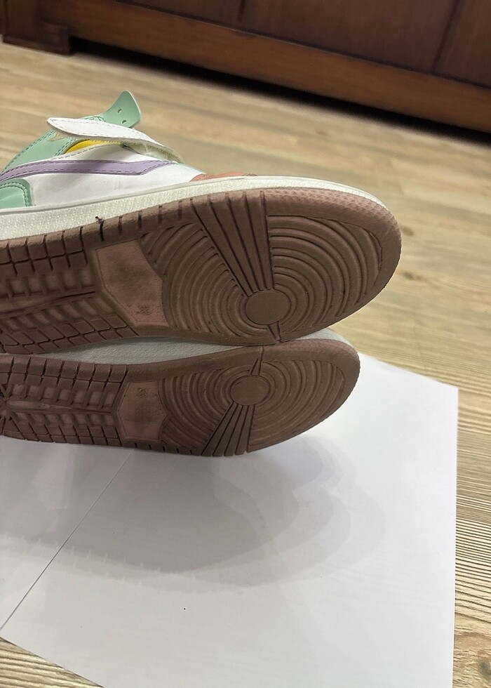 Spor ayakkabı 33 numara yeni gibi - Görsel 5