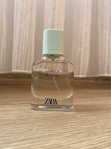 Zara Lightly Bloom Parfüm 30 ml
