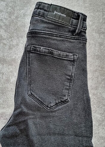 Stradivarius Kot jean