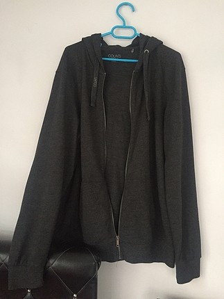 Colins sweatshirt