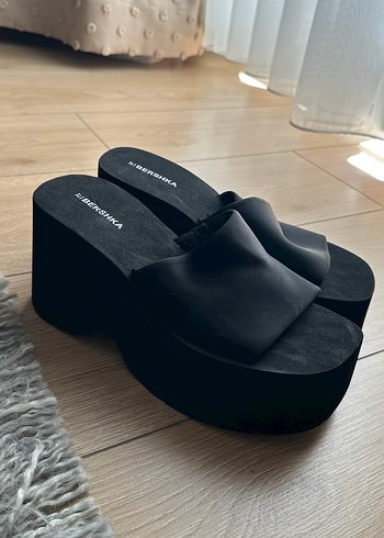 Bershka yazlık terlik yüksek Siyah Platform Topuklu Kadın Terlik