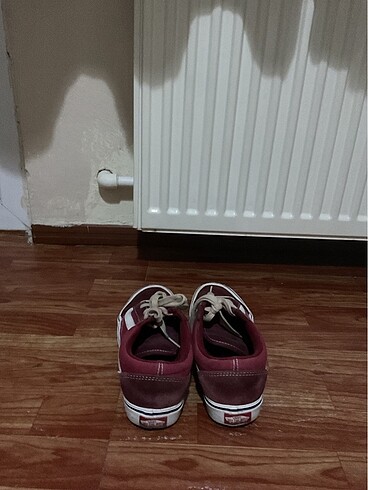 36,5 Beden bordo Renk Kırmızı vans