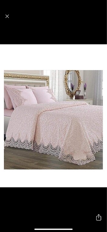 Saraylı Fransız dantelli yatak örtüsü