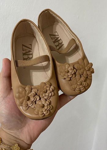 Kız Çocuk Bej Çiçekli Babet Ayakkabı - Görsel 2