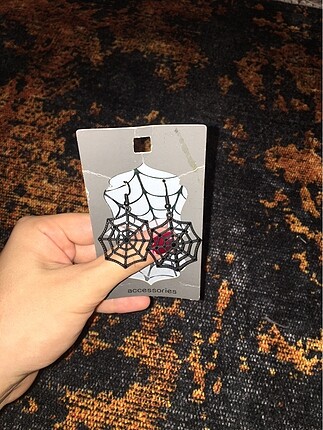 Accessorize Küpe örümcek ağı