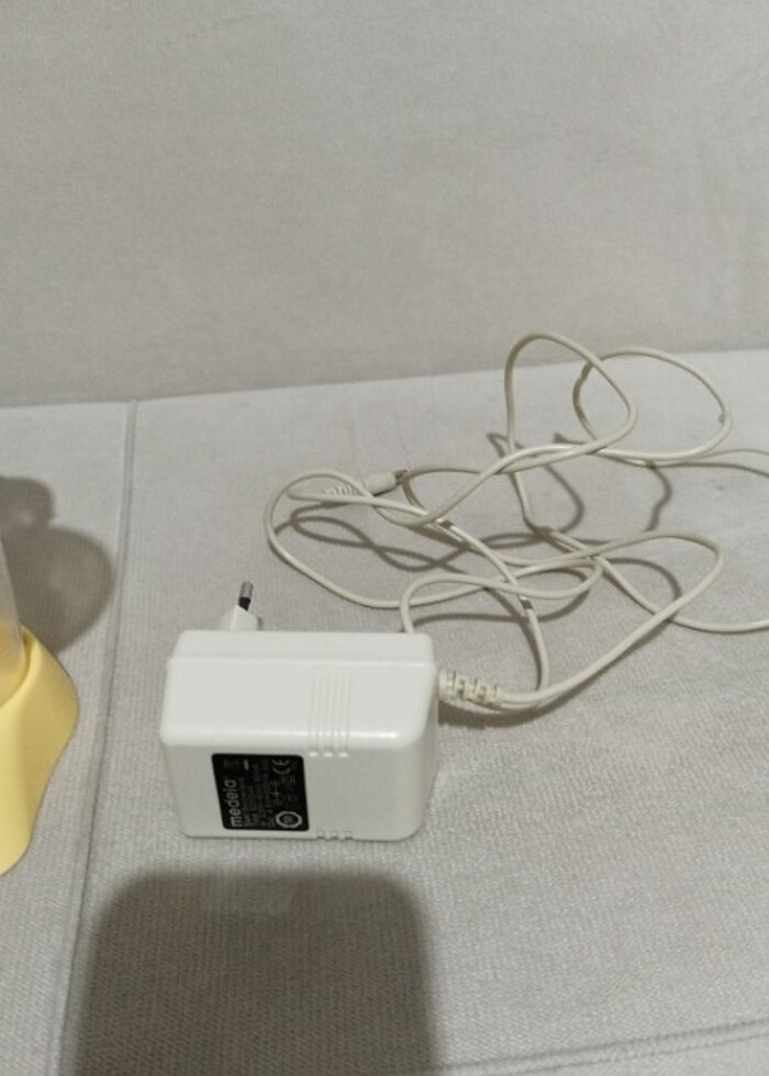 Süt sağma makinesi. Medela marka - Görsel 4