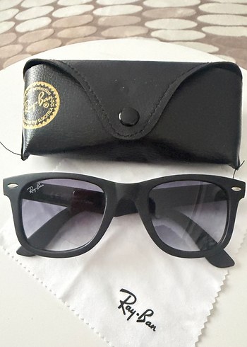 Ray Ban