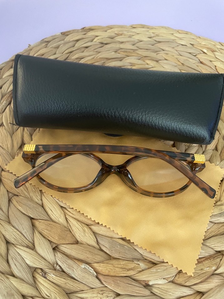 Kahverengi Tokalı Kadın Gözlüğü - Görsel 4