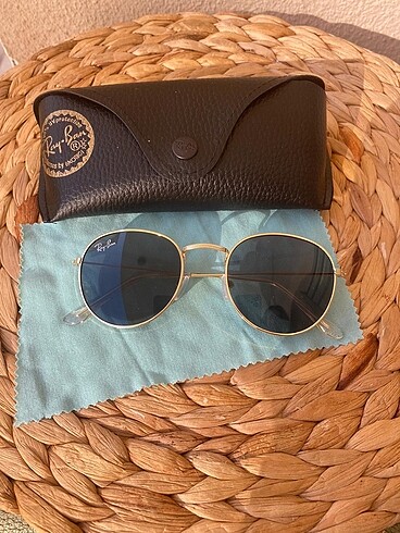  Beden siyah Renk Rayban round siyah cam Gold çerçeve