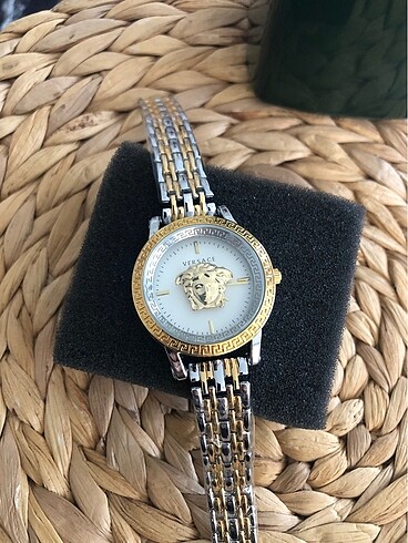 Beden Versace Çelik kasa yeni sezon kol saat