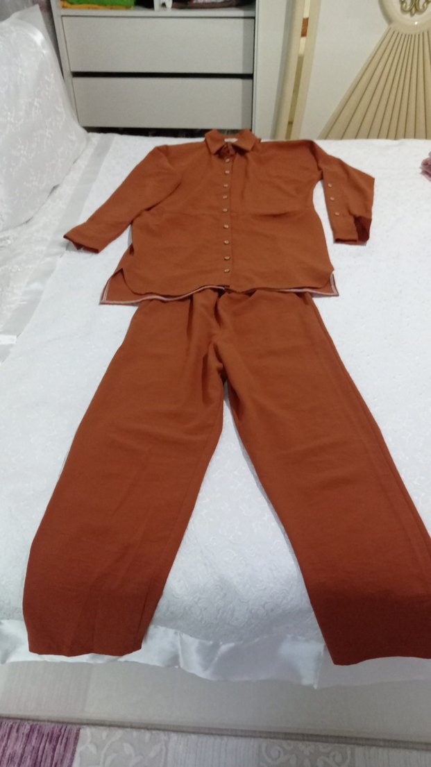 Düğmeli Kahverengi tesettür takim - Görsel 3