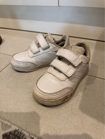 Adidas tensaur 26,5 numara