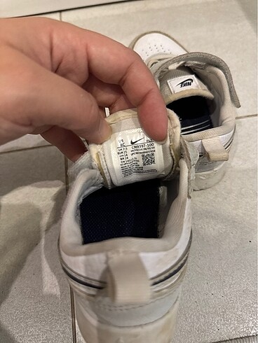 25 Beden beyaz Renk Nike gofast