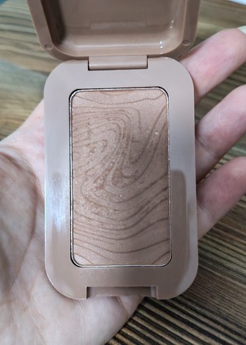 NYX Buttermelt Bronzer all buttad up - Görsel 3