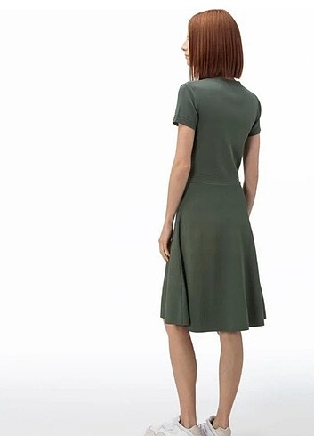 Lacoste v yaka haki elbise - Görsel 2