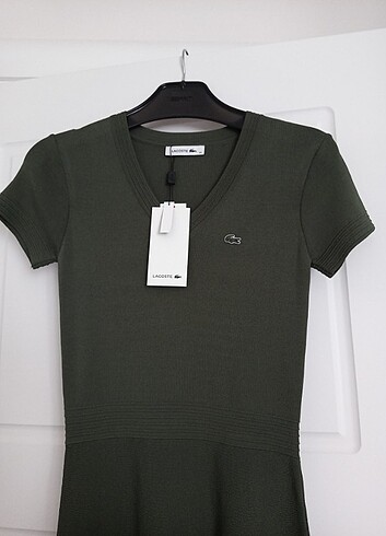 Lacoste v yaka haki elbise - Görsel 5
