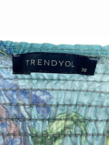 38 Beden çeşitli Renk Trendyol & Milla Bluz %70 İndirimli.