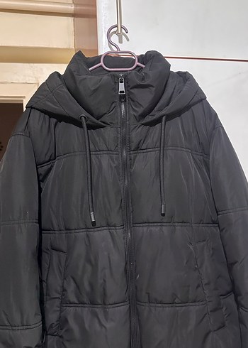 Zara Siyah Kapusonlu Sisme Mont