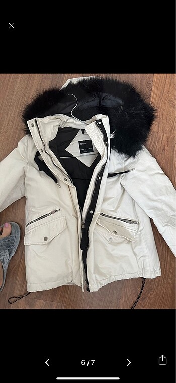 Bershka beyaz mont