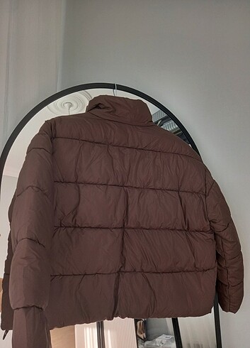 m Beden Stradivarius şişme mont
