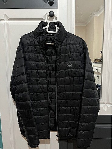 BERSHKA MARKA MONT