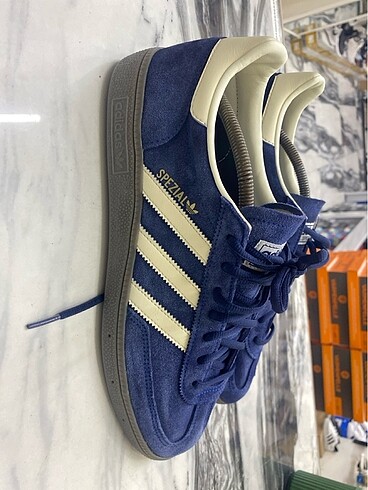Adidas SPEZİAL