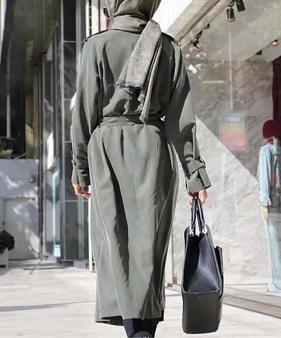 Suud Collection Trenckot