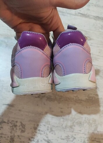 27 Beden Pembe Spor ayakkabı 