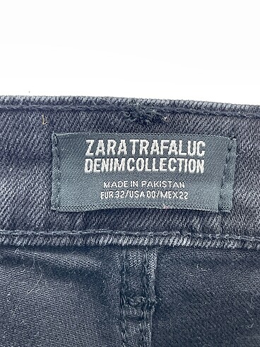 32 Beden siyah Renk Zara Jean / Kot %70 İndirimli.