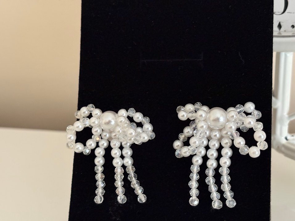 İnci ve Kristal Boncuklu Fiyonk Küpe - Görsel 2