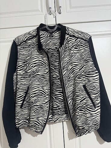 Zebra desenli ceket