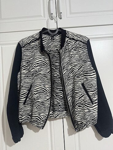Mango Zebra desenli ceket