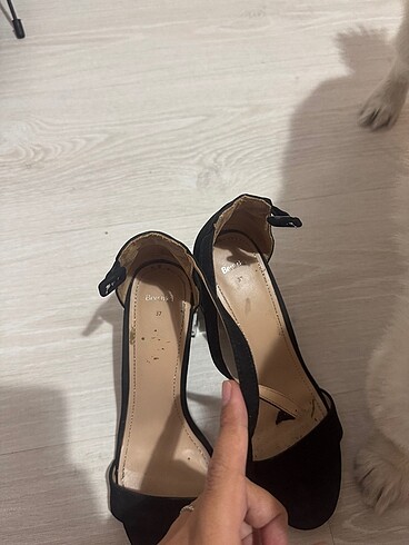 Bershka Siyah Topuklu Ayakkabı