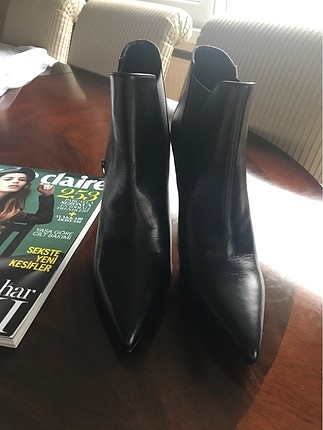 SAINT LAURENT BOT