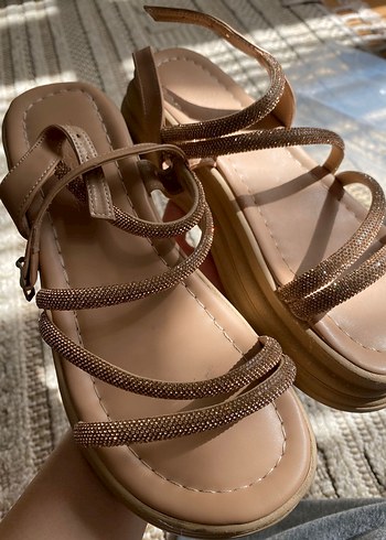 Bej   Dolgu Topuklu Kadın Sandalet - Görsel 3