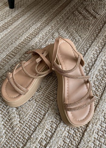 Bej   Dolgu Topuklu Kadın Sandalet - Görsel 5