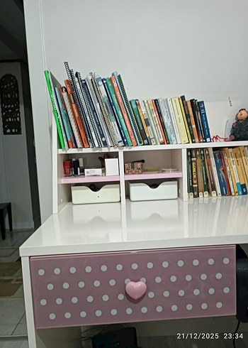 Çocuk Odası Mor Dolap ve Çalışma Masası - Görsel 3