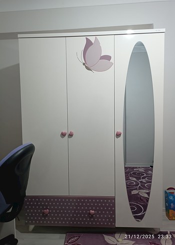 Çocuk Odası Mor Dolap ve Çalışma Masası - Görsel 2