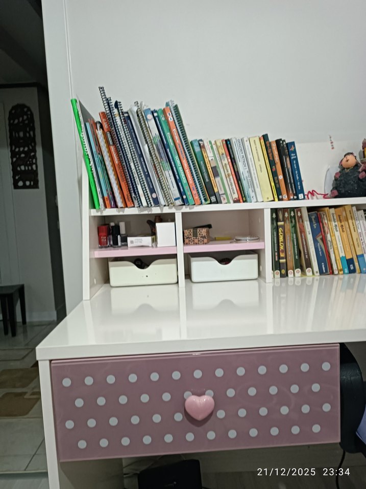 Çocuk Odası Mor Dolap ve Çalışma Masası - Görsel 3