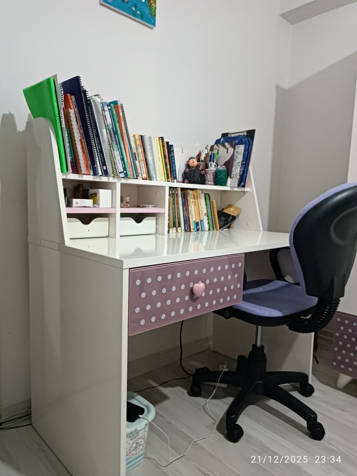 Çocuk Odası Mor Dolap ve Çalışma Masası - Görsel 4