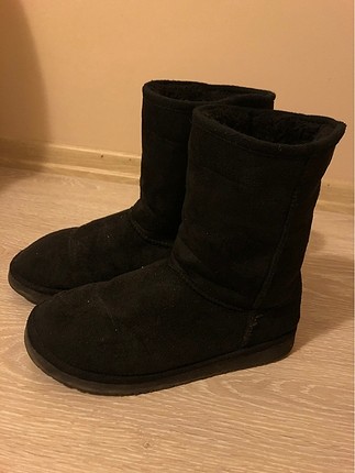 Ugg bot