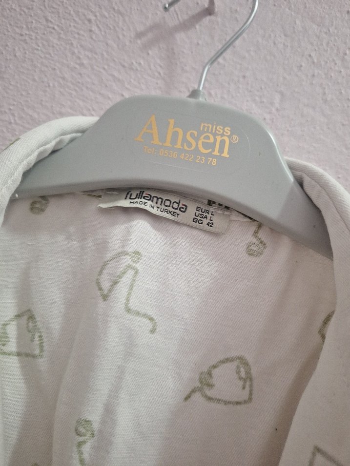 Düğmeli Kısa Kollu Baskılı Keten Gömlek - Görsel 3