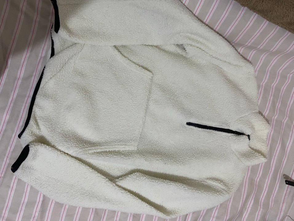 Beyaz Fermuarlı Kapüşonlu Polar Üst - Görsel 2