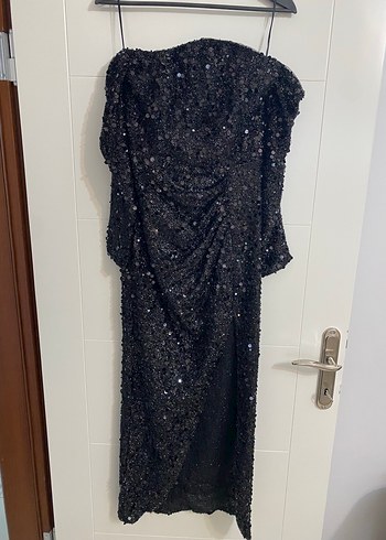 Siyah Drapeli Uzun Abiye
Koton Marka - Görsel 2